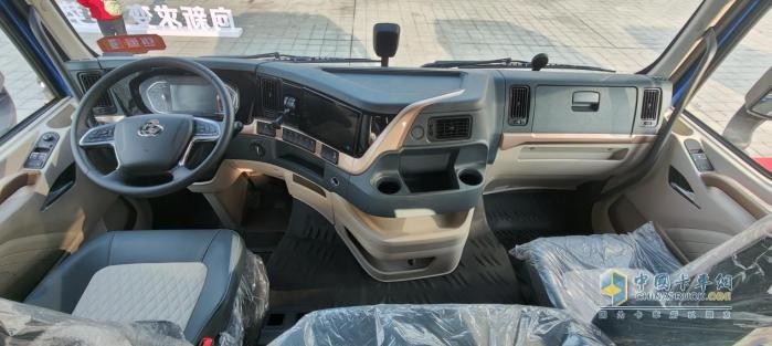 乘龍H7 Pro 8X4,綠通房車(chē),創(chuàng  )富利器