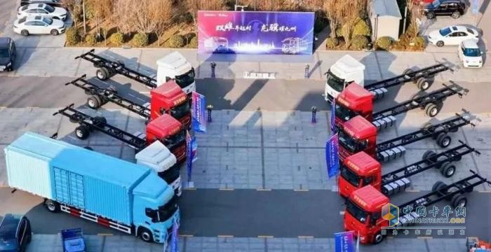 陜汽新明珠載貨車(chē)新品上市發(fā)布