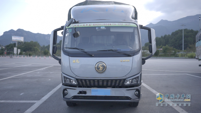 陜汽德龍G300：田師傅的選擇，信任與力量的象征