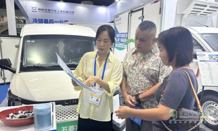 冷鏈運輸看這里！五菱冷藏車(chē)廣州展實(shí)力圈粉海內外客戶(hù)