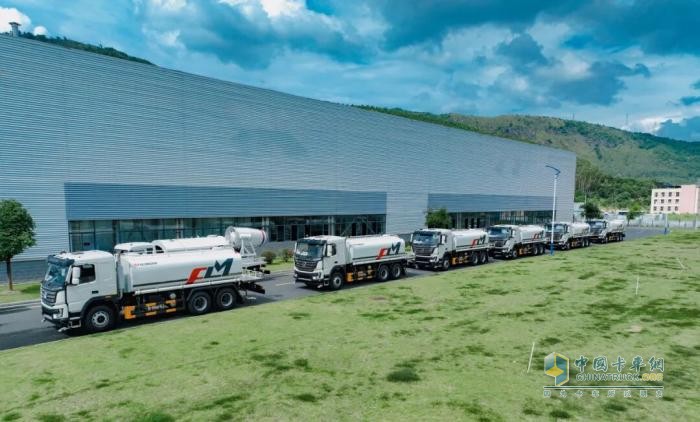 喜訊！福龍馬集團成功中標烏茲別克斯坦純電動(dòng)壓縮式垃圾車(chē)項目