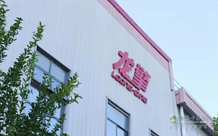 為信賴(lài)加氣！10臺龍擎燃氣車(chē)交付江西大客戶(hù)，共赴綠色新程