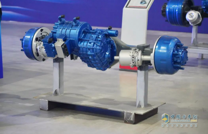 藍擎X7新一代輕卡搭載漢德電驅橋全球首發(fā)：50萬(wàn)公里省出半臺車(chē)錢(qián)！