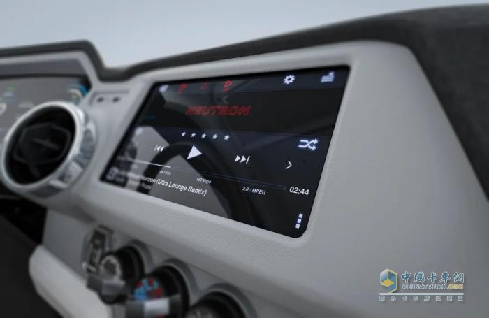 定速巡航+驅動(dòng)防滑+......，飛碟HW5都有哪些智能科技加持？