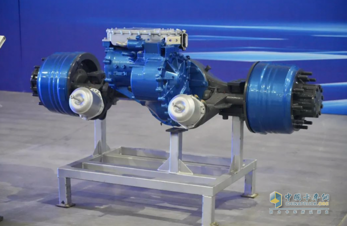 藍擎X7新一代輕卡搭載漢德電驅橋全球首發(fā)：50萬(wàn)公里省出半臺車(chē)錢(qián)！