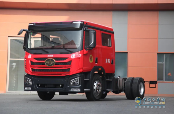 解放鷹途高端消防車(chē)亮相第二十一屆中國國際消防展