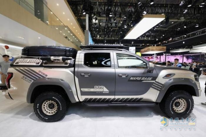 勁“擎”“趣”野！全尺寸火星皮卡9穿越版登陸北京車(chē)展