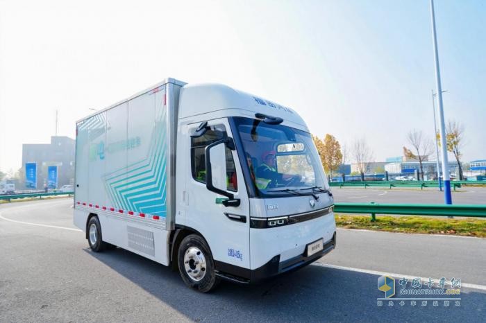 奧鈴極電正式下線(xiàn)啟明星平臺定義純電輕卡新標準