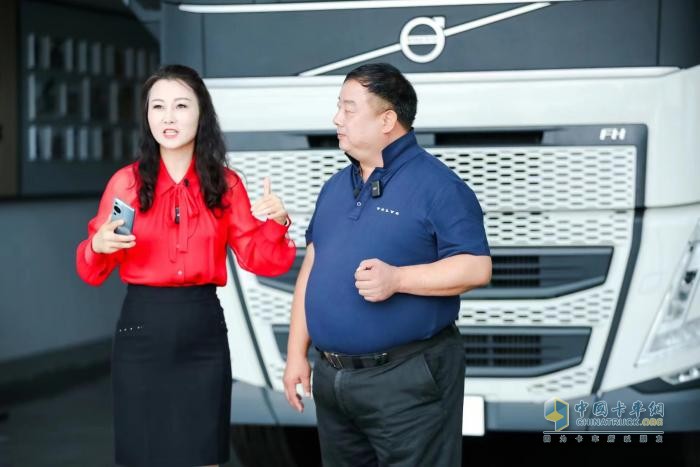 全網(wǎng)直播首秀 助力高效運輸 沃爾沃卡車(chē)綠駕學(xué)院、車(chē)隊長(cháng)研修營(yíng)來(lái)安站等你連線(xiàn)