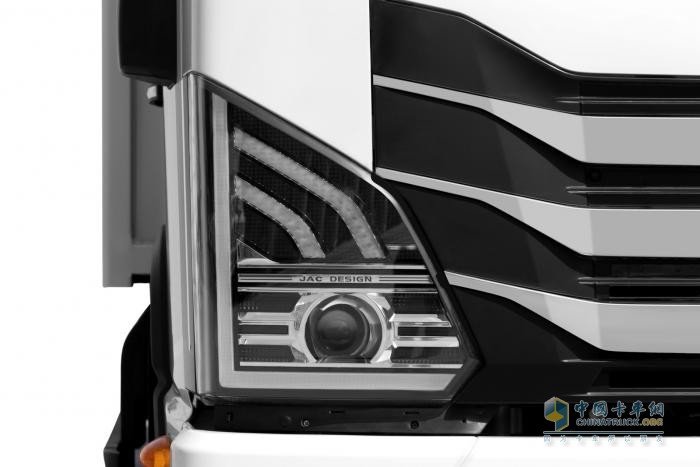 “超大馬力長(cháng)換油，保養不用你花錢(qián)，輕卡超高性?xún)r(jià)比”的運多多·傲運來(lái)了