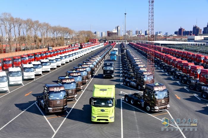 摘得“首季國內銷(xiāo)冠” 中國一汽向新而行