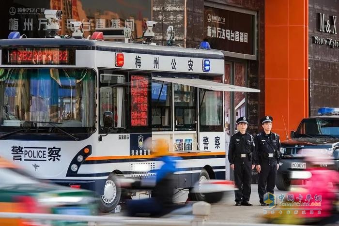 森源鴻馬移動(dòng)警務(wù)室：元宵節的平安守護者