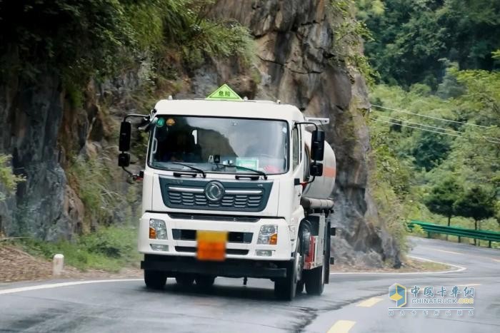 可靠東風(fēng)商用車(chē)，讓每一次出發(fā)更輕松，每一段歸途更溫暖