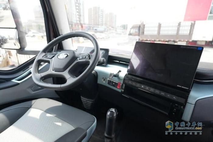 一汽解放J6G Pro,東方美學(xué),駕駛艙革新