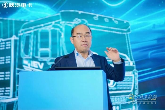 陜汽重卡新能源生態(tài)大會(huì )盛大召開(kāi) 煥新系列產(chǎn)品榮耀上市
