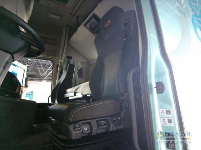 伊思靈華泰將舒適帶入這場(chǎng)卡車(chē)狂歡 以高端贏(yíng)得用戶(hù)信賴(lài)