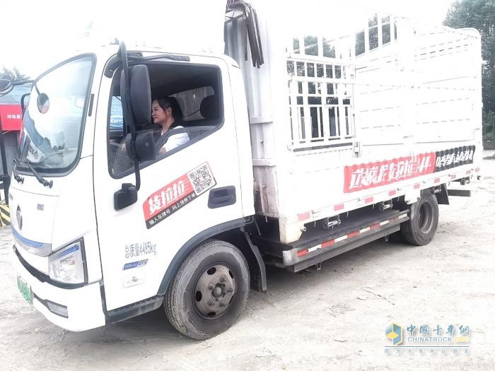 選奧鈴智藍純電輕卡 看長(cháng)沙彭老板的城配生意經(jīng)！