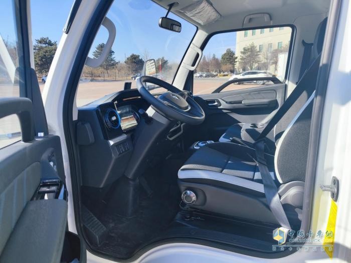 純電輕卡新干將，歐馬可智藍EX高端實(shí)力派！