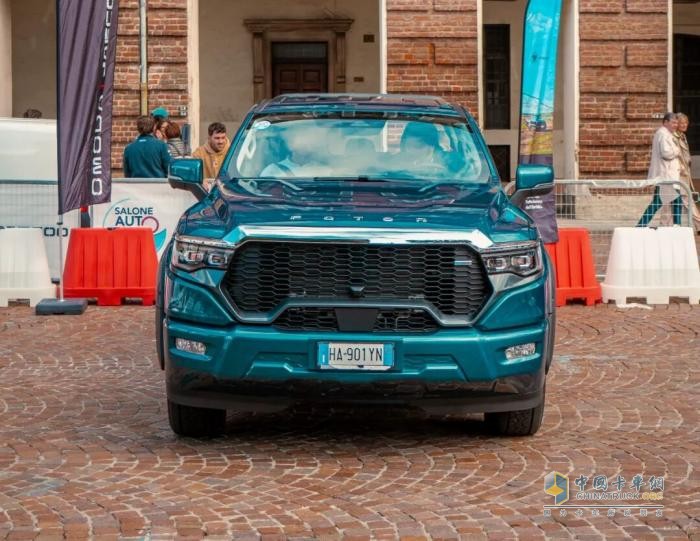 福田Tunland V9混動(dòng)皮卡亮相意大利都靈車(chē)展，以硬核實(shí)力登陸歐洲