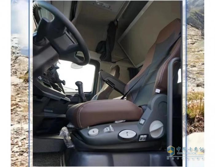 向春而行，J7創(chuàng  )領(lǐng)版牽引車(chē)開(kāi)啟創(chuàng  )富新征程