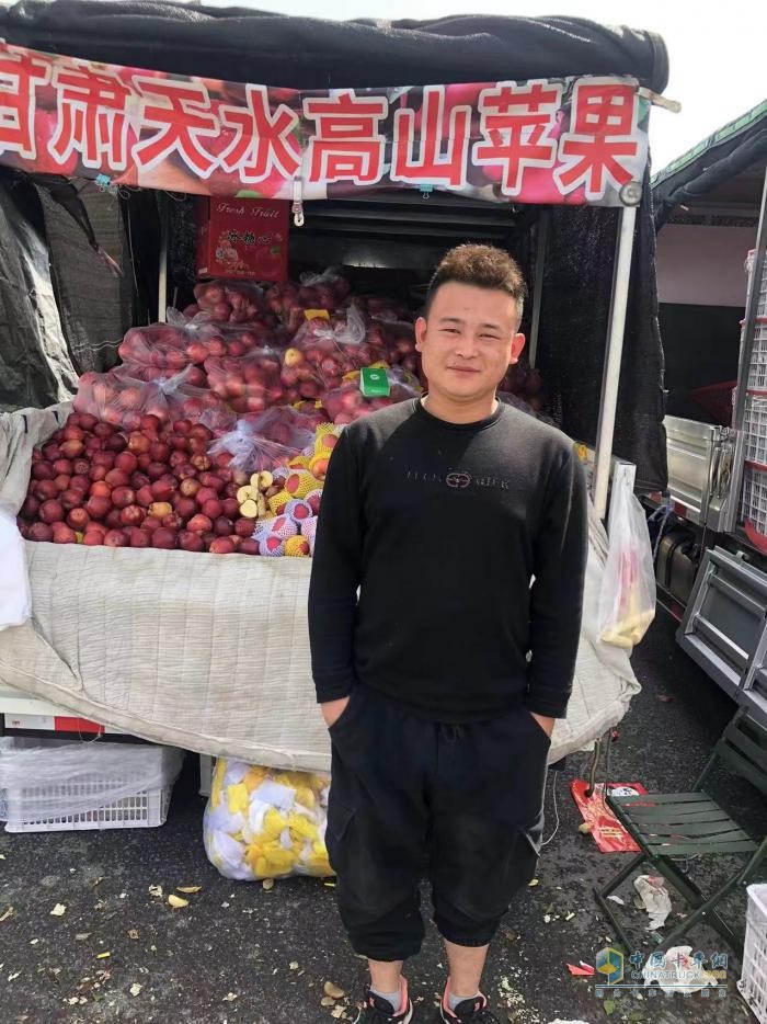 花牛蘋(píng)果“老炮兒”王老板，攜手江淮1卡駿鈴映紅致富路