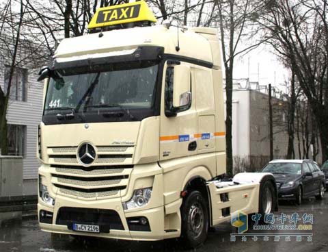 德國驚現奔馳Actros卡車(chē)作出租車(chē)