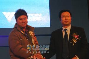 經(jīng)銷(xiāo)商與福田公司簽字儀式