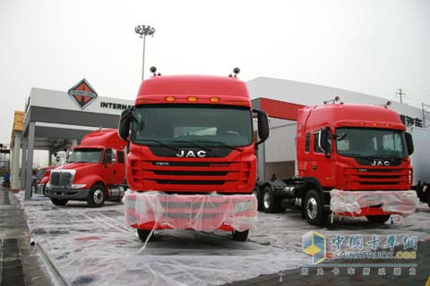 2010北京車(chē)展江淮卡車(chē)牽引車(chē)