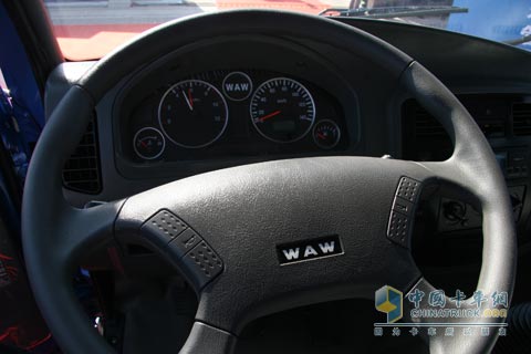 2010北京車(chē)展五征奧馳2000內飾