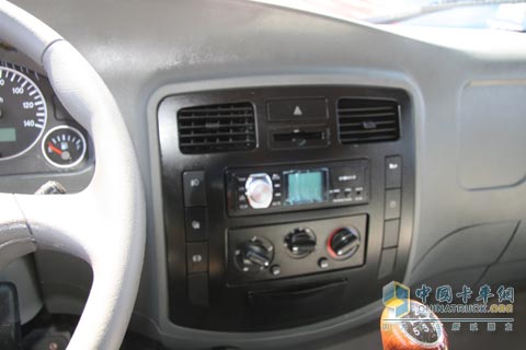 2010北京車(chē)展五征奧馳2000內飾