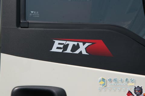 2010北京車(chē)展福田歐曼12方攪拌車(chē)BJ5253GJB-2局部特寫(xiě)