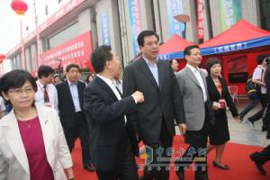 第二屆太原國際卡車(chē)暨物流展開(kāi)幕