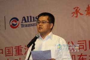 艾里遜變速箱公司卡車(chē)銷(xiāo)售高級經(jīng)理楊運生在試駕活動(dòng)上發(fā)