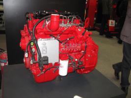 東風(fēng)康明斯內燃機展帶來(lái)的發(fā)動(dòng)機