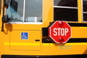 [上海車(chē)展]納威司達攜經(jīng)典長(cháng)頭車(chē)與校車(chē)參展上海車(chē)展