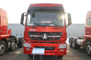 北奔  新款輕量化天然氣牽引車(chē)