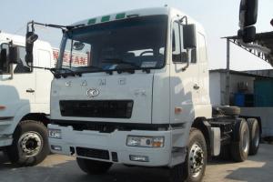 華菱重卡 375馬力 6X4 國四牽引車(chē)(HN4252B34C2M4)