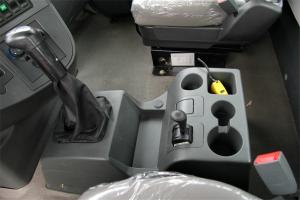 一汽解放柳特 新安捷(L5R)重卡 350馬力 6X4 國五LNG牽引車(chē)(CA4253N2E5R5T1A92)