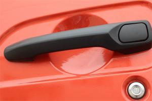 重汽王牌 W5G重卡 340馬力 8X4 9.4米 國四欄板載貨車(chē)底盤(pán)(CDW1310A1T4)