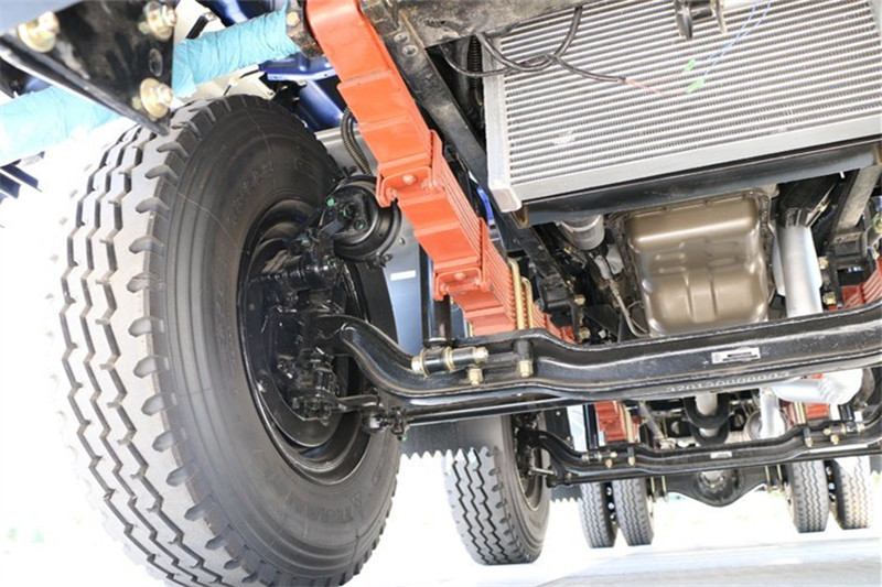 唐駿歐鈴 T6系列 185馬力 6.8米 6X2 國五排半欄板載貨車(chē)(ZB1250UPQ2V)