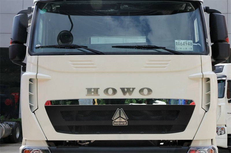 中國重汽 HOWO T7H重卡 540馬力 6X4 國五牽引車(chē)(ZZ4257W324HE1B)