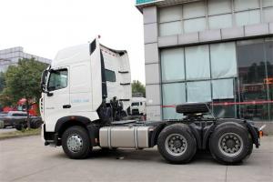 中國重汽 HOWO T7H重卡 400馬力 6X4危險品牽引車(chē)(國五)(ZZ4257V324HE1W)(速比:3.36)