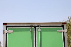 陜汽商用車(chē) 軒德x9 輕量化物流版 115馬力 4X2 4.05米 國四 保溫車(chē)(SX5040XBWGP4)