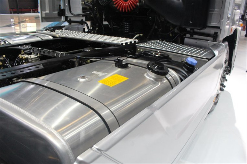 福田 歐曼EST重卡 超級卡車(chē) 奔馳版 國五430馬力 4X2牽引車(chē)