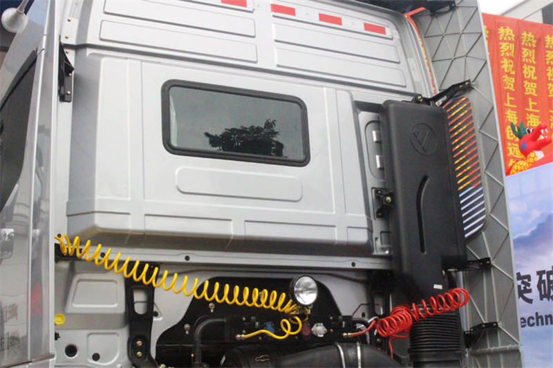 福田 歐曼EST 6系重卡 510馬力 國五6X4牽引車(chē)(高地板)(BJ4259SNFKB-AA)