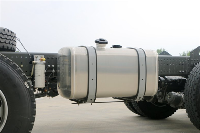 中國重汽 豪瀚N5G重卡 310馬力 國五 8X4自卸車(chē)底盤(pán)(ZZ3315N3063E1)
