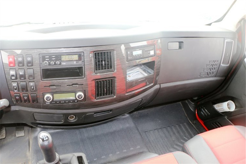 一汽解放 J6L中卡 2019款 質(zhì)惠版 220馬力 4X2 6.75米倉柵載貨車(chē)(國六)(CA5180CCYP62K1L4E6)