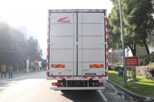 一汽解放 J6M 280馬力 6X2R 9.5米 國五廂式載貨車(chē)(CA5250XXYP63K1L6T2E5)