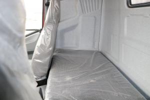 一汽解放 J6M重卡 280馬力 6X2 9.35米 京五廂式載貨車(chē)(CA5250XXYP63K1L6T3E5)