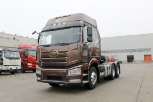 一汽解放 新J6P重卡 領(lǐng)航版 四季款 550馬力 6X4 國五牽引車(chē)(CA4250P66K25T1A1E5)